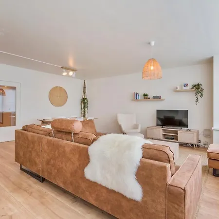 Ruim En Warm In De Winkelstraat * Oostende