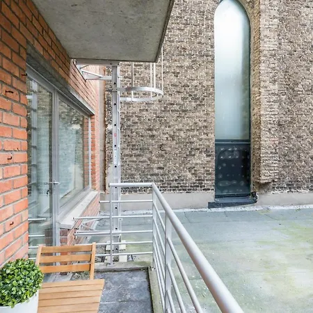 Ruim En Warm In De Winkelstraat Oostende